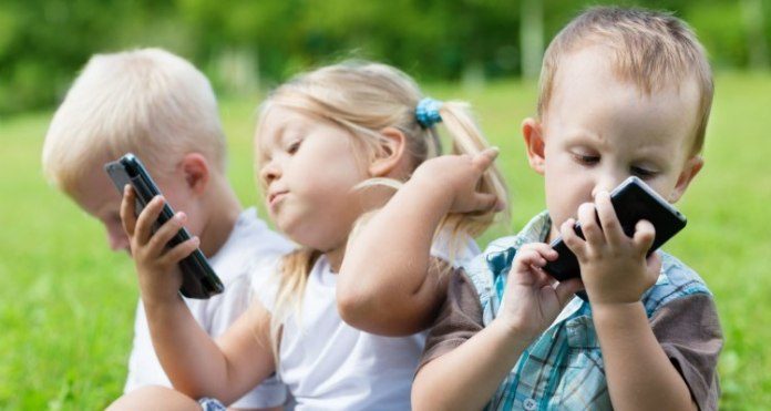 cellulare-ai-bambini