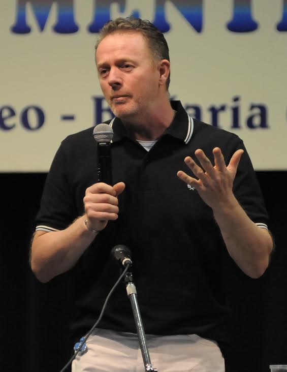 giuliano-falciani in piedi
