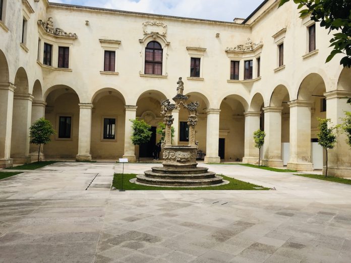 Chiostro del Seminario Piazza Duomo
