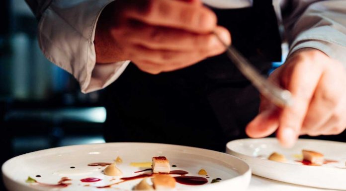 Massimo Bottura e altri chef pugliesi a Porto Cesareo per sostenere il progetto Champion’s Camp in Action