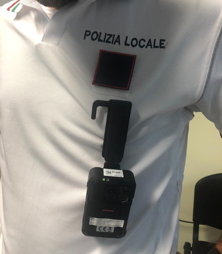 Taranto, body cam su divise polizia municipale