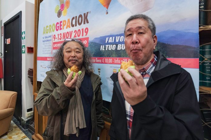 Hisao Yabe e Katsuhide Saito
