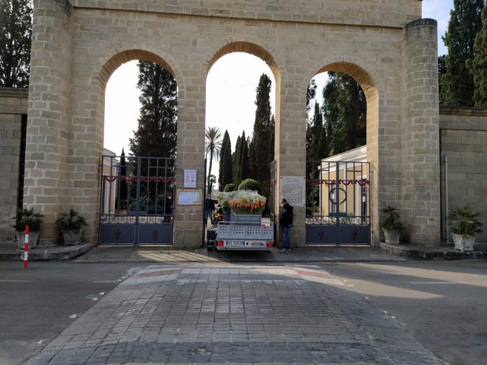 fiori cimitero