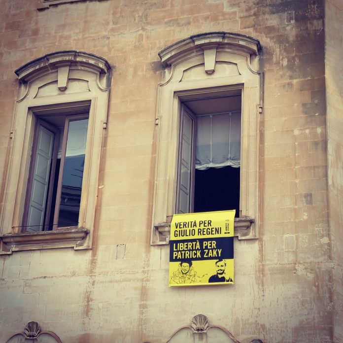 striscione Palazzo Carafa Regeni Zaki