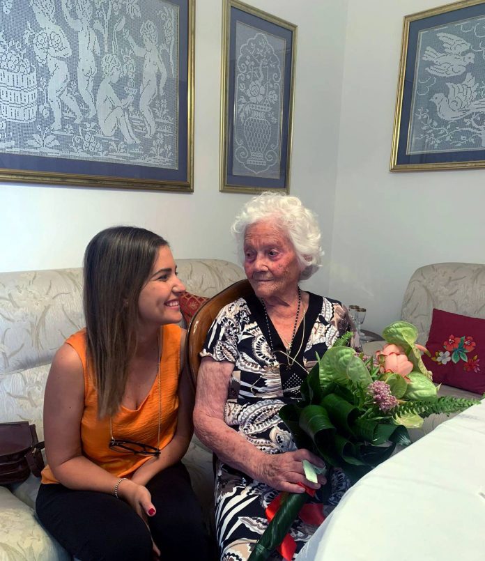 Giulia Puglia e nonna Carmina