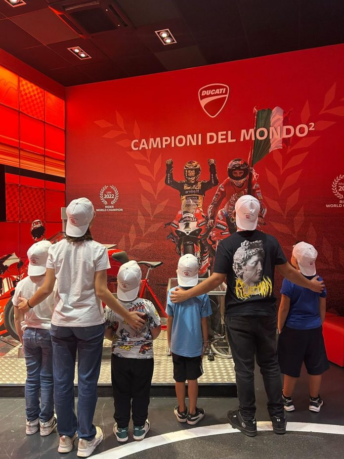 Operazione Sorriso Ferrari - Ducati - Pagani (4)