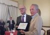 Premio alla “Responsabilità sociale d’impresa” ad Antonio Quarta. Le congratulazioni di Wojtek Pankiwicz, presidente di “Valori e Rinnovamento”