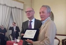 Premio alla “Responsabilità sociale d’impresa” ad Antonio Quarta. Le congratulazioni di Wojtek Pankiwicz, presidente di “Valori e Rinnovamento”